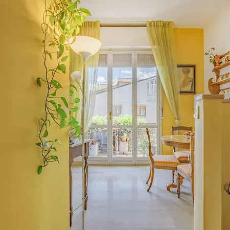 Apartment Design Dwelling Near Policlinico&modena Centre *